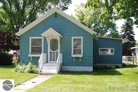 1st image of 804 Leelanau Ave
