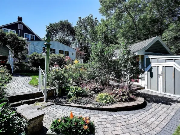 647 Main St #B, Oxford, MA 01540