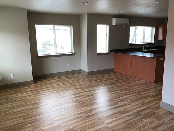 5th image of 150 E 15th Ave #1