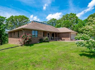 676 Log Cabin Rd, Crane, MO 65633