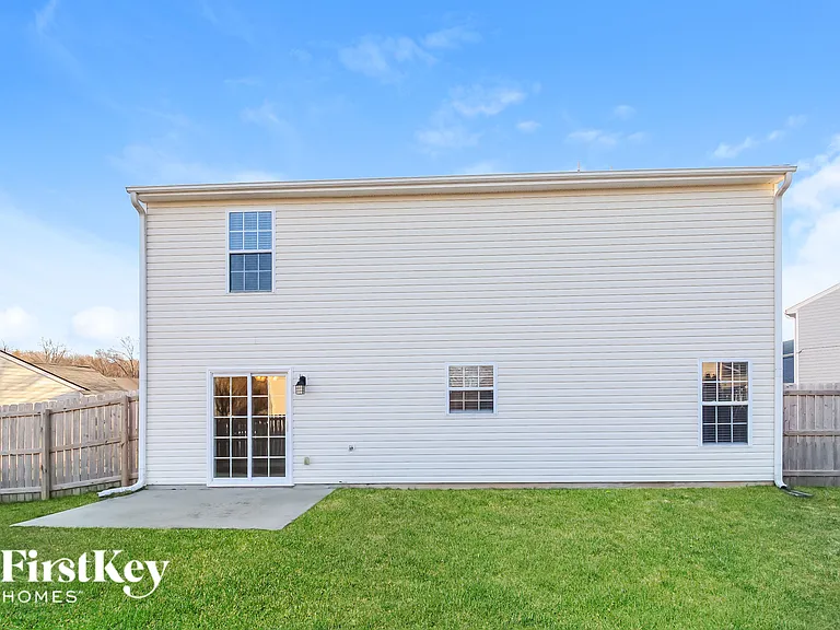 109 Sydney Ct — Photo 14