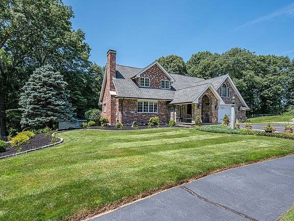 3rd image of 9 Cranbrook Rd