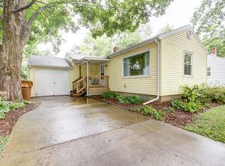 909 W Columbia Ave, Champaign, IL 61821