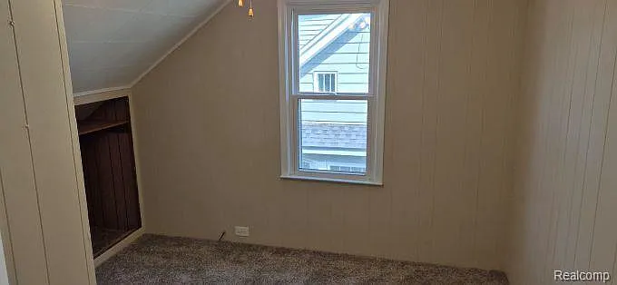 830 Knowles St — Photo 17