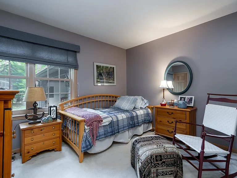 39 Robertson Dr — Photo 34