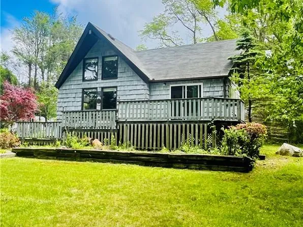 22 A Bridgetown Rd, Narragansett, RI 02882