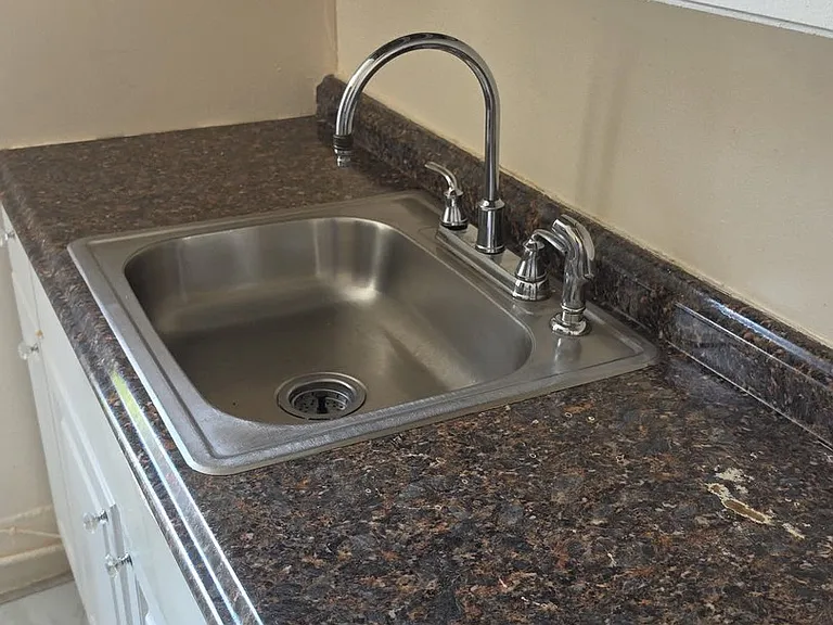 213 Slater St #2 — Photo 11