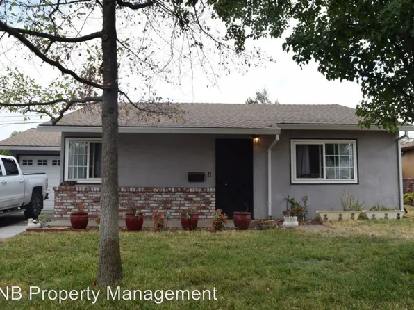 3305 Mayfair Dr, Sacramento, CA 95864