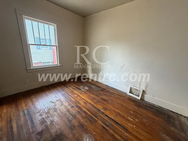 1210 Sherman St — Photo 12