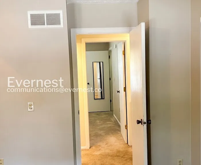 1268 Michigan Ave — Photo 11