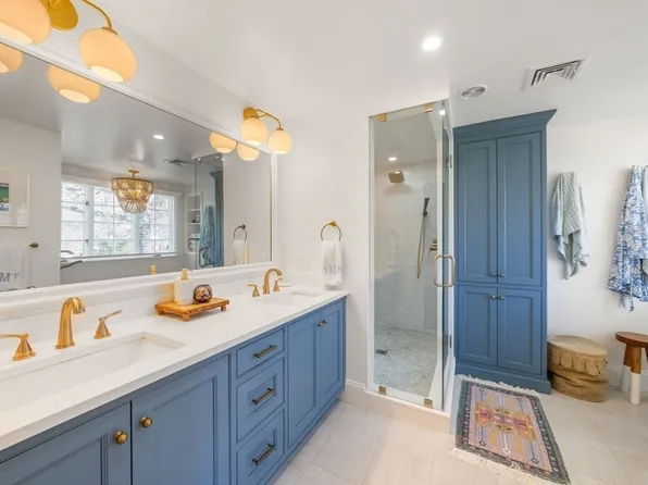 21 French St, Hingham, MA 02043