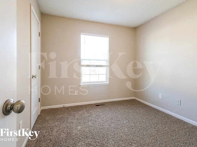 8719 NE 116th St — Photo 11