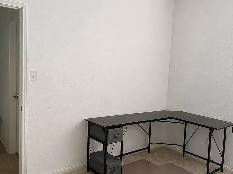 208 Flowers Ave — Photo 15