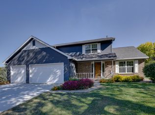 228 Ridgewood Dr, Council Bluffs, IA 51503