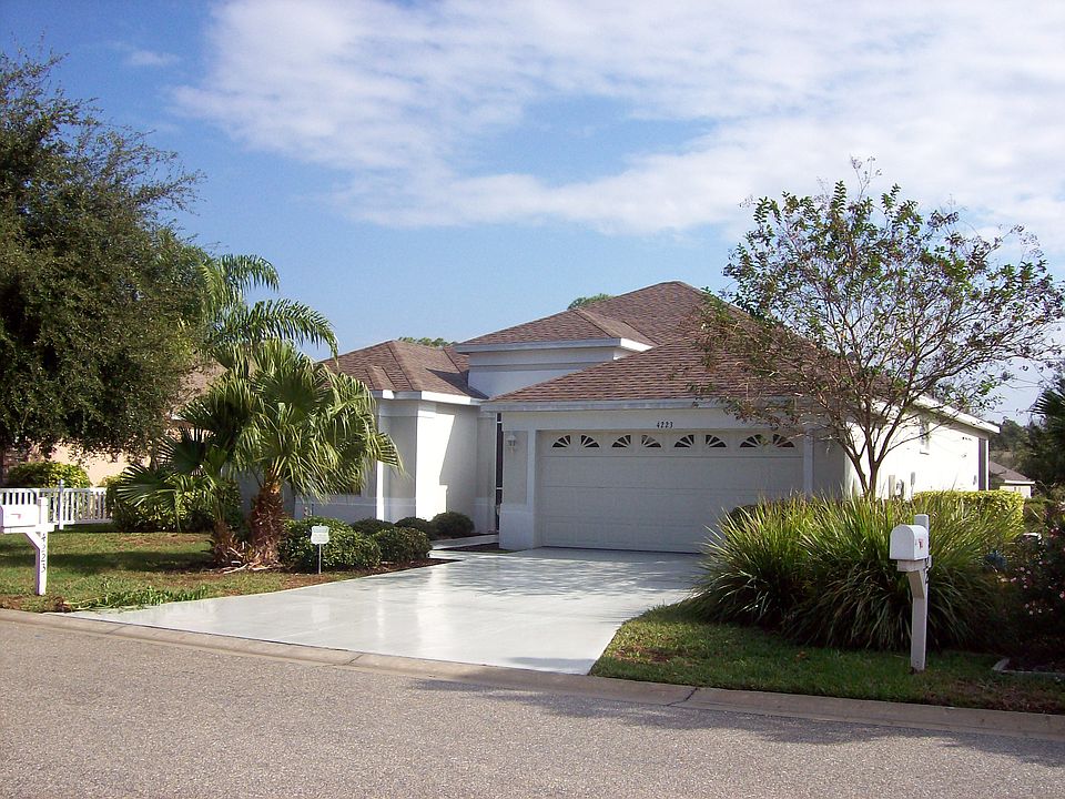 1st image of 4223 32nd Ln E
