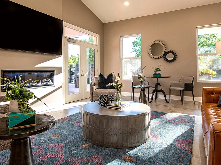 Barrington Park Townhomes — Photo 10