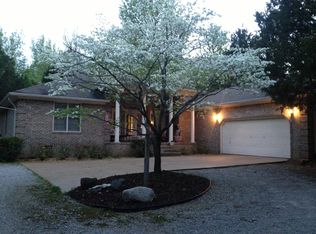 92 Southshore Dr, Jackson, TN 38305