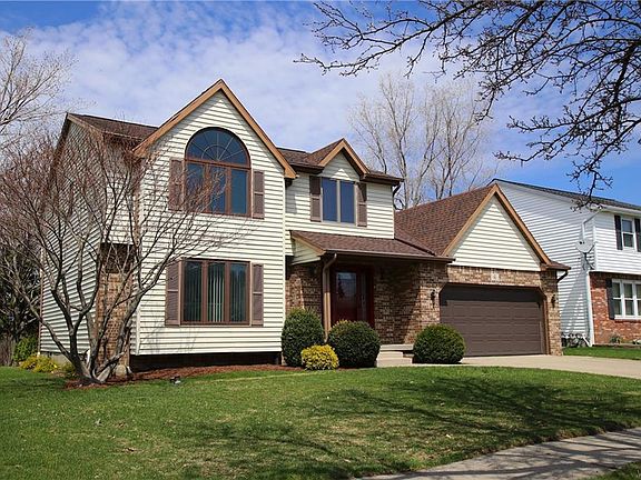 2nd image of 6 Cherrywood Dr