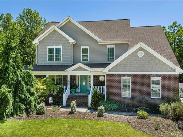 419 Quaker Ridge Ct, Suffolk, VA 23435