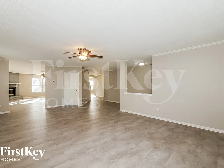6845 Woodland Heights Dr — Photo 7