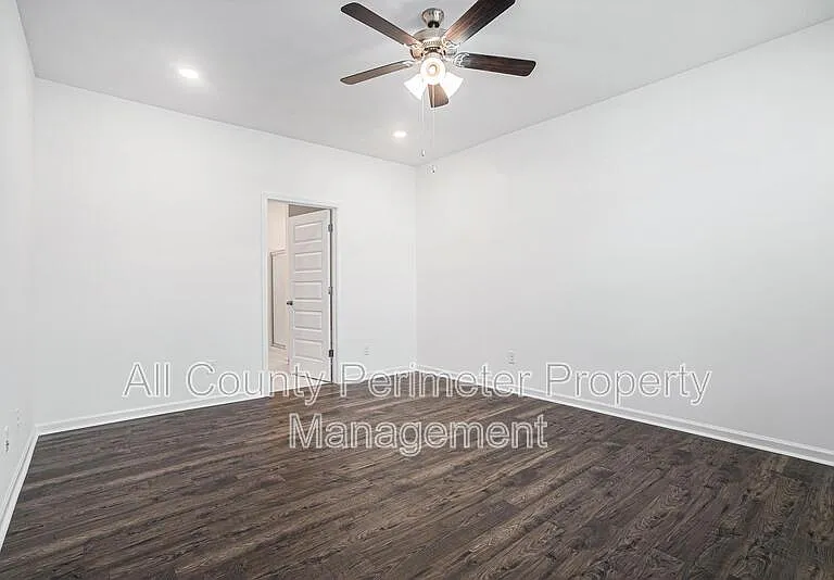 607 Silver Moon Dr — Photo 18