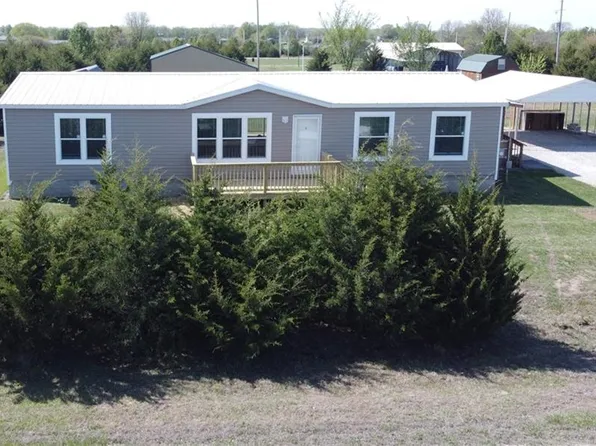 165 Bald Eagle Dr, Linn Valley, KS 66040