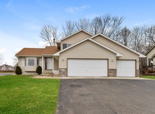 4453 Coachman Ln NE, Prior Lake, MN 55372
