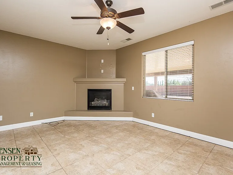 389 N 1270 W — Photo 5