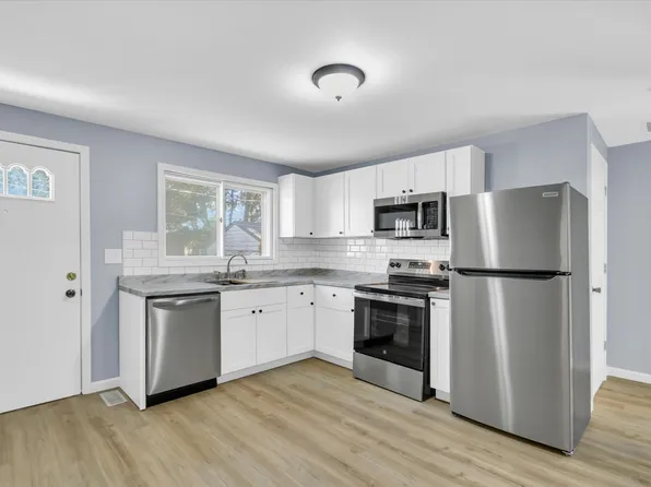 213 W John St, Champaign, IL