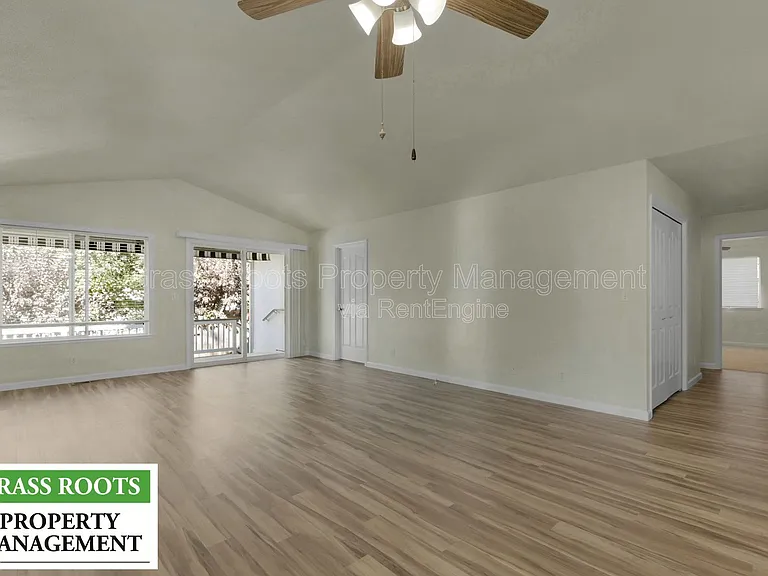 315 Vistamont Dr — Photo 7