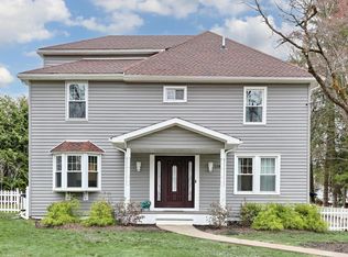 138 Spring Valley Rd, Park Ridge, NJ 07656