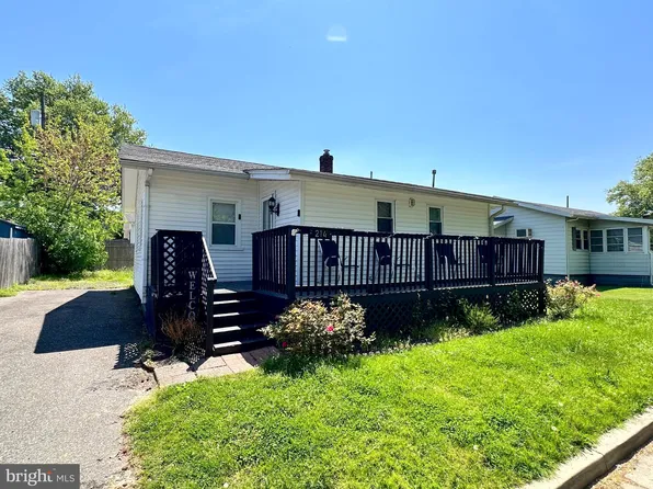 214 Harrison St, Deepwater, NJ 08023