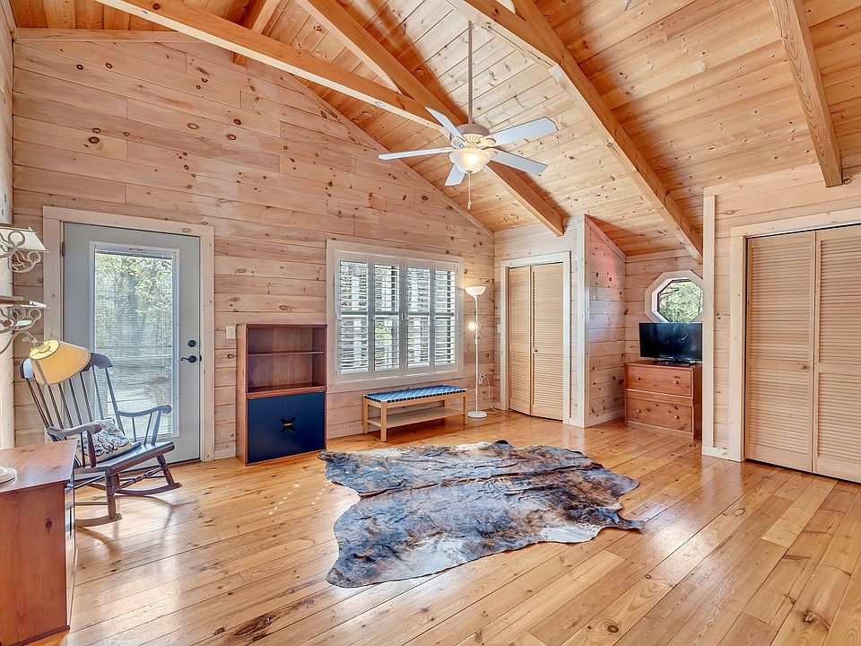 31st image of 1841 Laurel Lake Dr