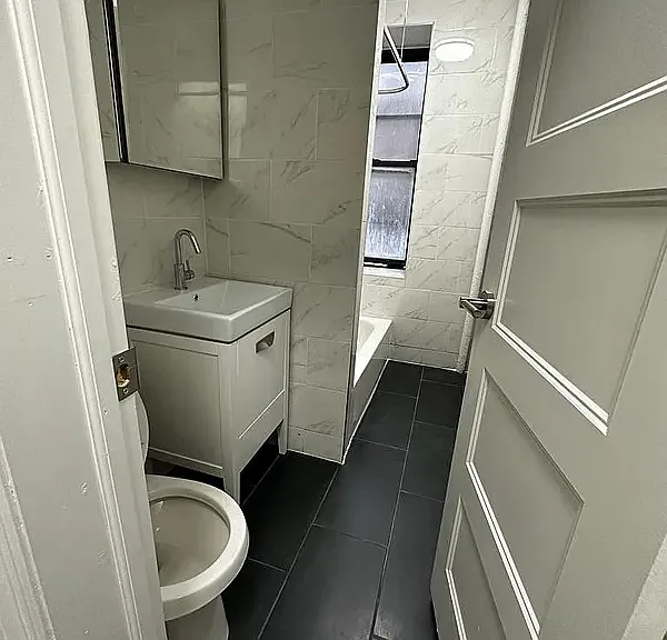 253 W 16th St #2B — Photo 5