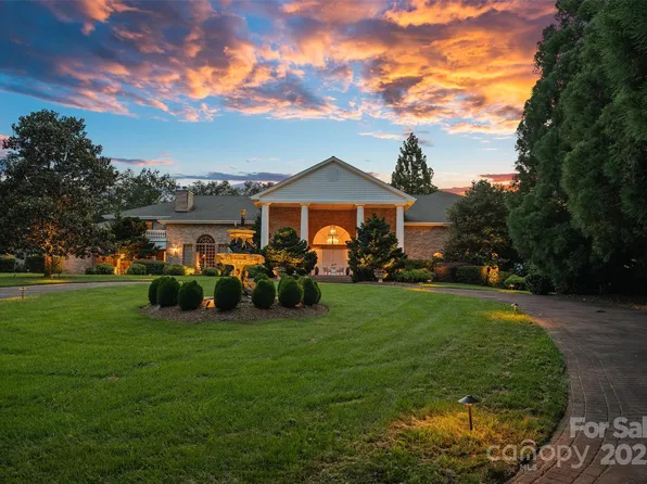 282 Hamilton Dr, Columbus, NC 28722