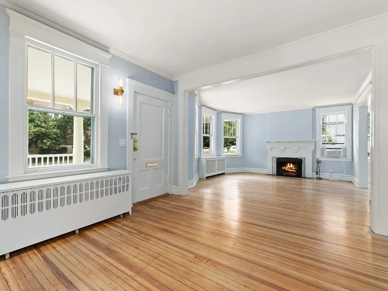 5 bed, 4.0 bath, 2547 sqft, $14,000 — Photo 4