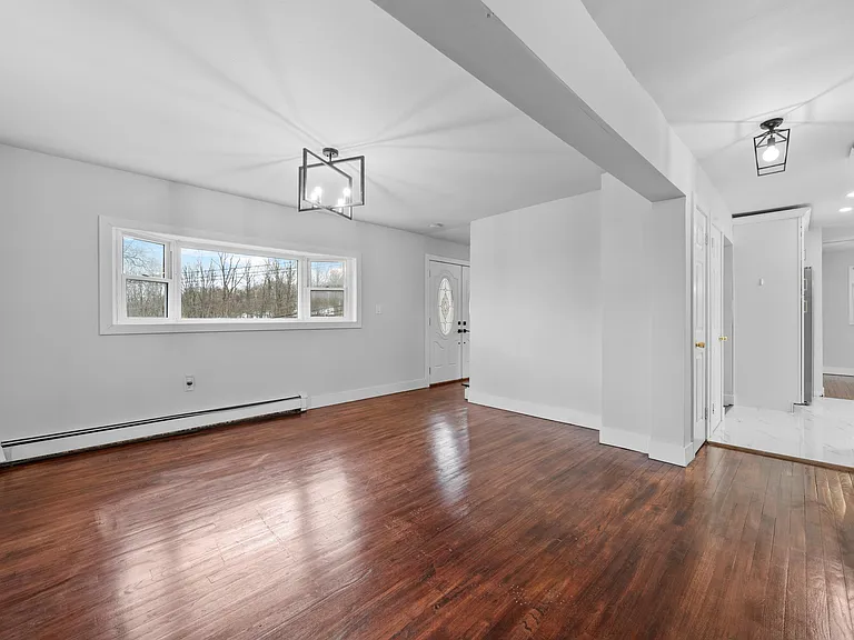 57 School Rd — Photo 15