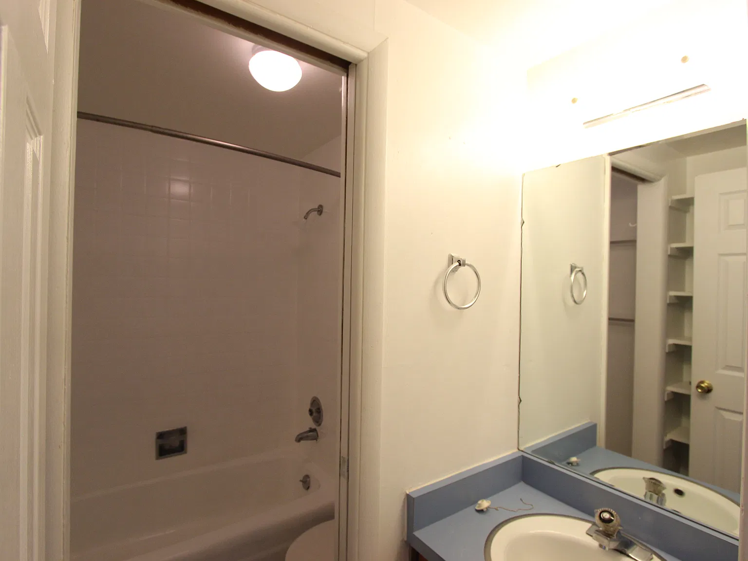 3 bed, 900 sqft, $4,740 — Photo 3