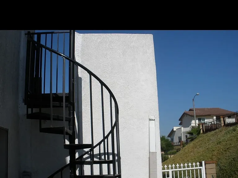 832 Adelita St — Photo 3