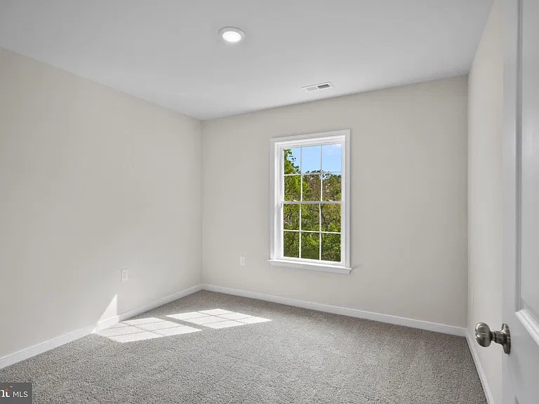 106 Mate Ct — Photo 27