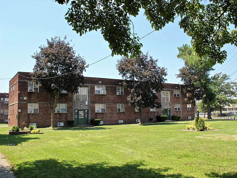 Magnolia Park Apartments — Photo 20