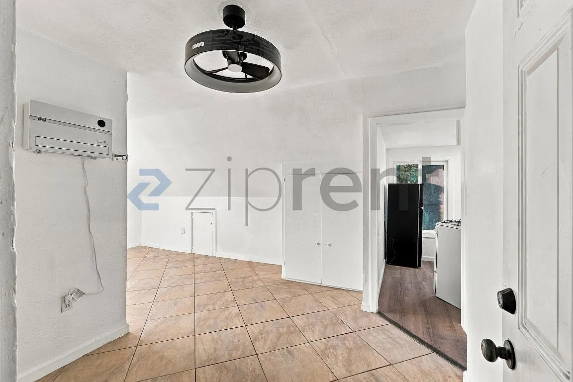 1 bed, 500 sqft, $945 — Photo 4