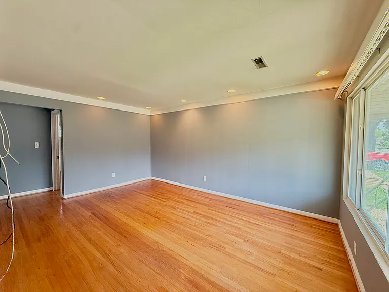 29014 Block St — Photo 12