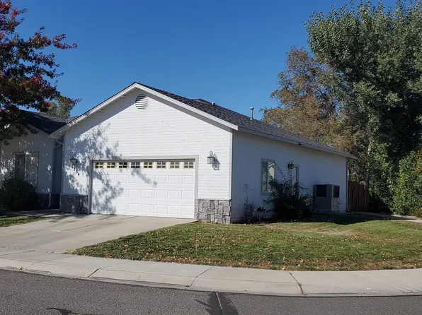 1334 E Marion Russell Dr, Gardnerville, NV 89410