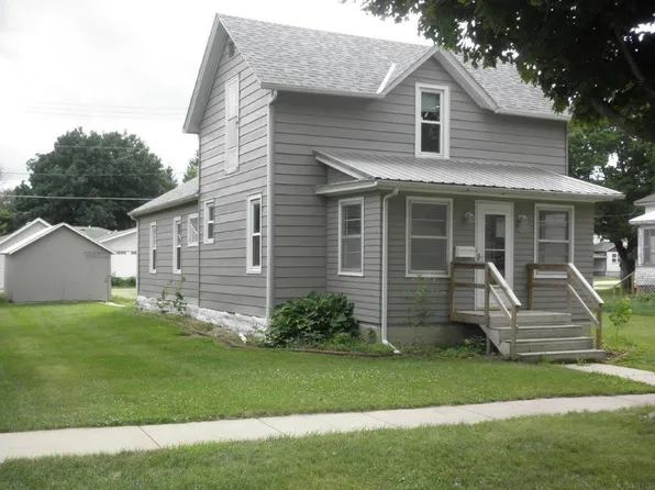 906 Mechanic St, Osage, IA 50461