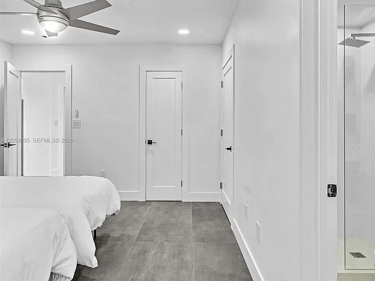 11900 N Bayshore Dr #207 — Photo 13