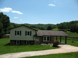 2095 Old Baywood Rd, Galax, VA 24333