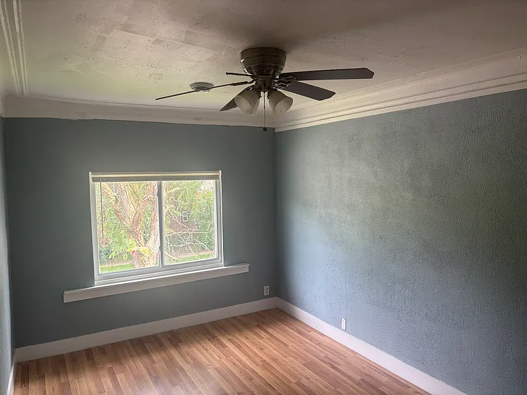 2411 W Grand Blvd #6 — Photo 7