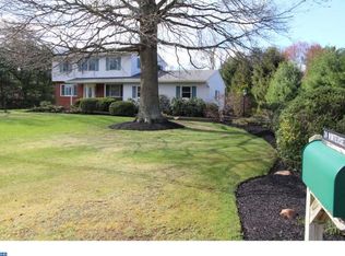 24 Winterset Dr, Trenton, NJ 08690