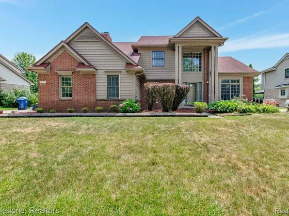 45705 Henley Dr, Canton, MI 48187